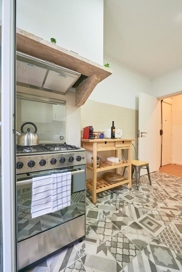 Belem Light Filled Apt With Patio, By Timecooler Lisboa 外观 照片