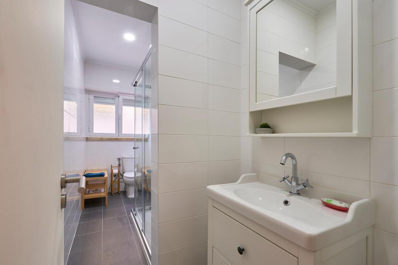 Belem Light Filled Apt With Patio, By Timecooler Lisboa 外观 照片